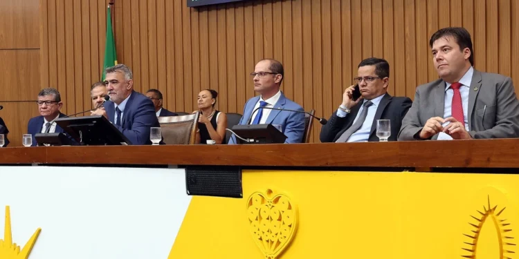 Sessão Especial dá início ao ano legislativo na Assembleia