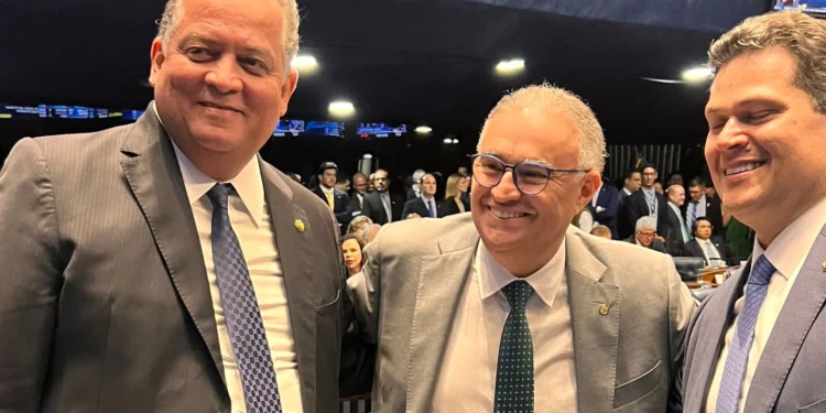 Após ser eleito 1º Vice-Presidente do Senado, Eduardo Gomes relembra Siqueira Campos, agradece autoridades tocantinenses e destaca representatividade do estado no cenário nacional