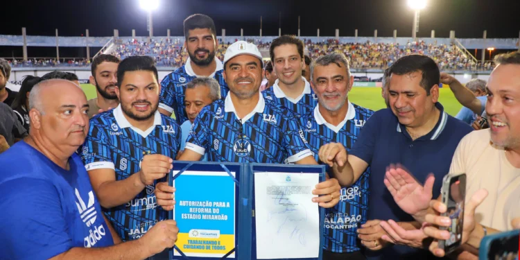 Durante o intervalo da partida entre União/TO e América/RN, o governador Wanderlei Barbosa anunciou oficialmente a reforma completa do Estádio Mirandão.