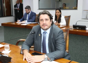 Fortes foi escolhido pelos colegas para liderar o maior grupo entre os blocos, composto por nove deputados - Dicom Aleto