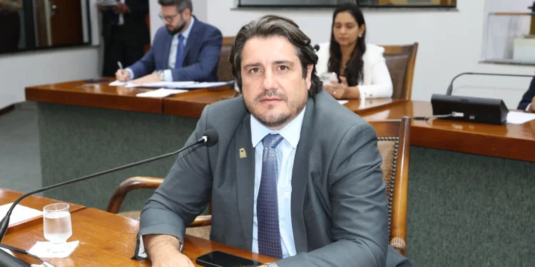 Fortes foi escolhido pelos colegas para liderar o maior grupo entre os blocos, composto por nove deputados - Dicom Aleto