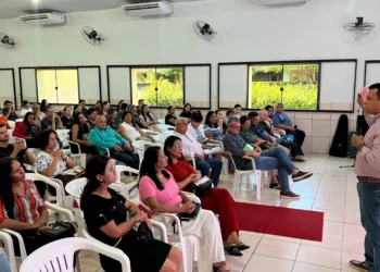 Seduc promove diálogo com professores sobre PCCR na Regional de Miracema do Tocantins