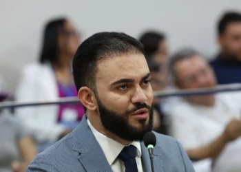 Deputado Léo Barbosa