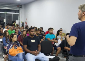 O curso fornece matéria didático, acesso aos materiais complementares, e certificado de participação. Foto – Carlessandro Souza;