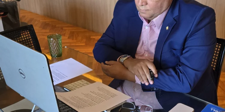Senador Eduardo Gomes participa de reunião com Parlamento Europeu sobre regulamentação da Inteligência Artificial e diplomacia digital