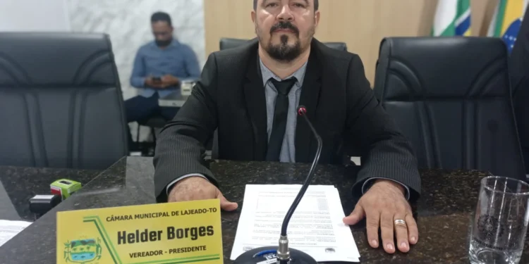 Cobertura para arquibancada do estádio e iluminação pública motivam matérias de Helder Borges em Lajeado