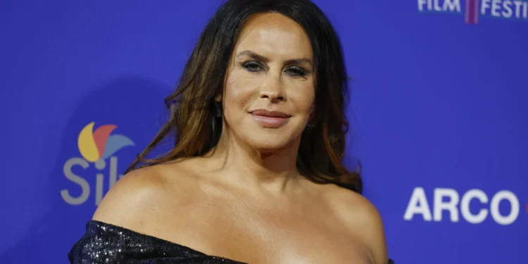 Karla Sofía Gascón afirma: “Não pedirei desculpas por algo que não sou”