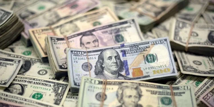 Em outubro de 2024, o Tesouro estimou empréstimos de US$ 546 bilhões e assumiu um saldo de caixa no final de dezembro de US$ 700 bilhões • 12/02/2018 REUTERS/Jose Luis Gonzalez