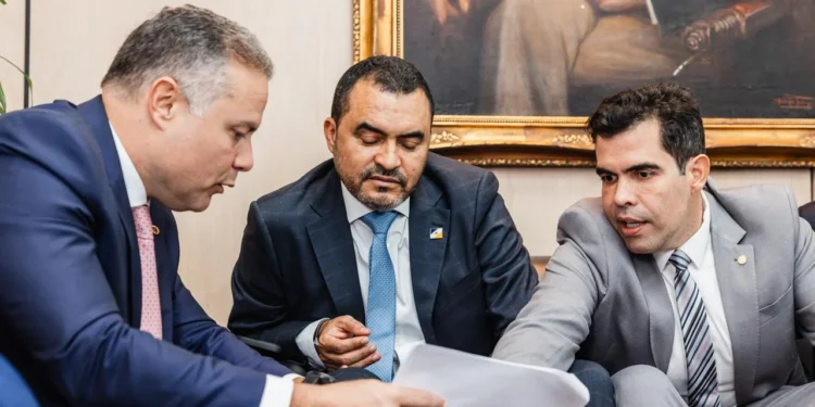 Ricardo Ayres pede que Governo Federal assuma rodovias estaduais alternativas até reconstrução da ponte JK