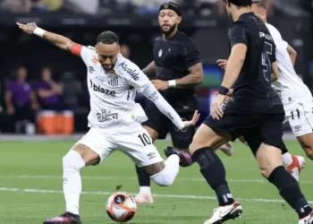 Lance de Corinthians x Santos pelo Paulistão • MARCELLO ZAMBRANA/AGIF - AGÊNCIA DE FOTOGRAFIA/AGIF - AGÊNCIA DE FOTOGRAFIA/ESTADÃO CONTEÚDO