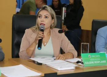 Miracema precisa da operação tapa-buracos urgente, avalia Euliene Resplandes