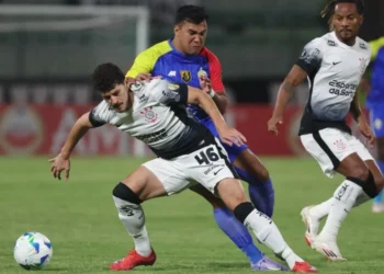 Lance de Universidad Central x Corinthians pela Libertadores • Edilzon Gamez/Getty Images