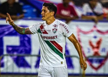 Cano comemora um dos gols que marcou para o Fluminense na goleada histórica sobre o Águia de Marabá na Copa do Brasil • Fernando Torres/ Agif/Gazeta Press
