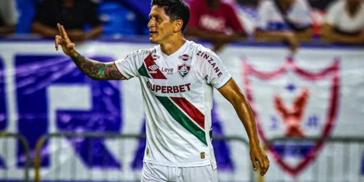 Cano comemora um dos gols que marcou para o Fluminense na goleada histórica sobre o Águia de Marabá na Copa do Brasil • Fernando Torres/ Agif/Gazeta Press