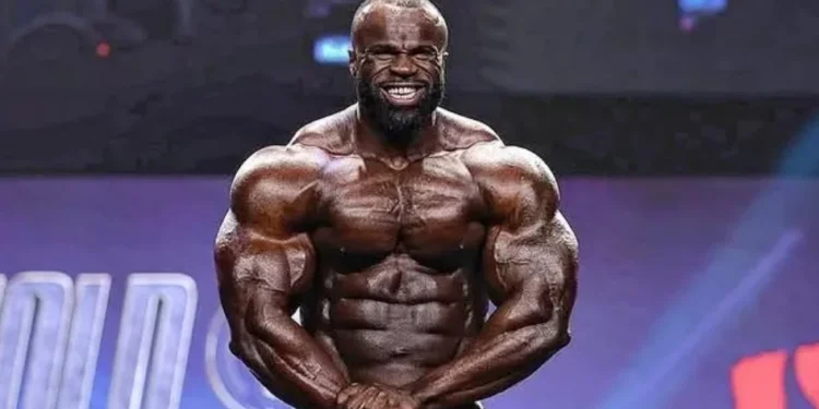 Samson Dauda, atual campeão do Mr. Olympia na categoria Open, conquistou o Arnold Classic Ohio em 2023, foi vice em 2024 e vai participar do torneio deste ano • Reprodução/Instagram Samson Dauda
