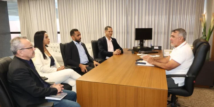 Presidente da Aleto discute leis para promoção da Igualdade Racial com secretário