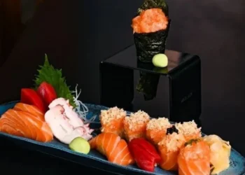 Especial menu executivo traz casas japonesas que oferecem belas opções para os almoços durante a semana. Na foto, o combinado do Watanabe • Israel Pinheiro