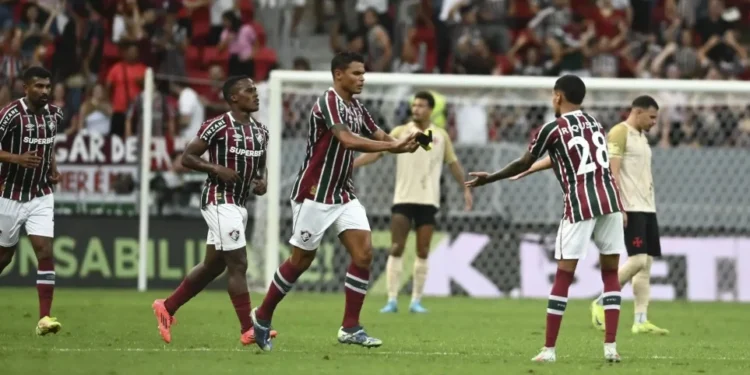 Cariocão: Fluminense vira sobre Vasco em Brasília e segue na briga por vaga