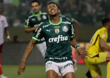 Rony tem contrato com o Palmeiras até dezembro de 2026 • Cesar Greco/Palmeiras