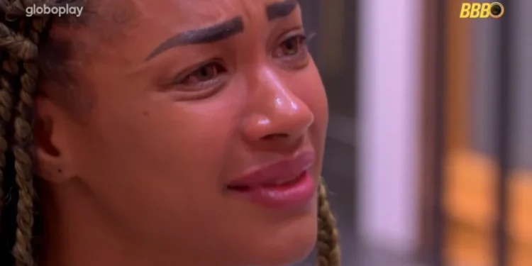 BBB 25: Aline chora e discute com Vinícius