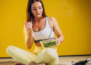 Nutrição equilibrada influencia no desempenho físico, na recuperação e no bem-estar geral do esportista
crédito: Freepik