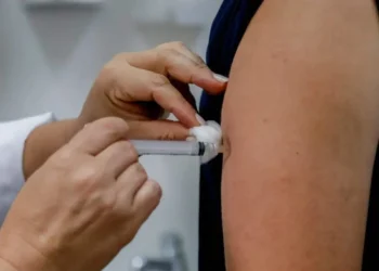 Em janeiro, o centro bioindustrial do Instituto Butantan anunciou o inÃ­cio da produção da vacina contra a dengue.
crédito: Â© Paulo Pinto/AgÃªncia Brasil