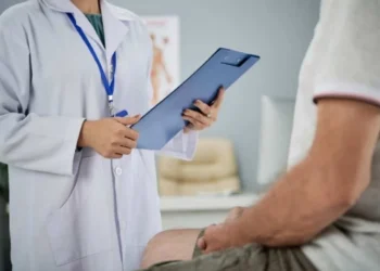 Muitos homens se recusam a fazer essa cirurgia porque imaginam que ela possa provocar efeitos colaterais na ereção
crédito: Freepik