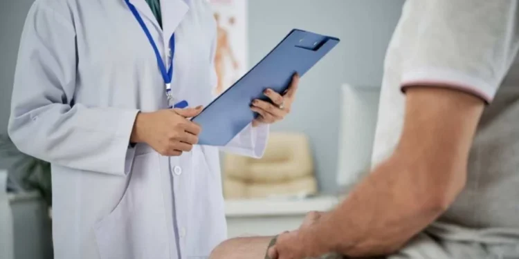 Muitos homens se recusam a fazer essa cirurgia porque imaginam que ela possa provocar efeitos colaterais na ereção
crédito: Freepik