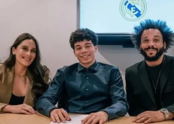 Enzo Alves, filho de Marcelo, assinou novo contrato com o Real Madrid • Foto: Reprodução/ Instagram
