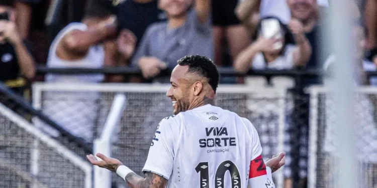 Neymar volta a disputar um jogo completo depois de 500 dias