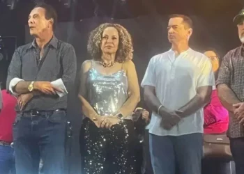 Palco da festa dos 34 anos de Cariri tem clima tenso entre deputados Gaguim e Alexandre Guimarães