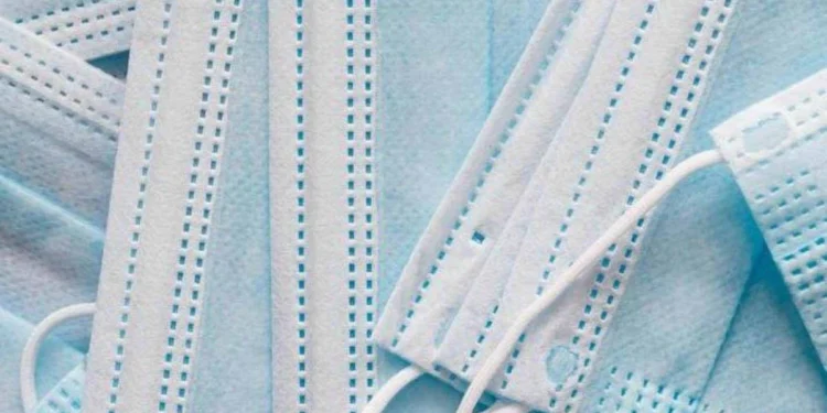 A falta do uso de máscaras após participar de grande aglomerações pode espalhar vírus respiratórios
crédito: SES/Divulgação