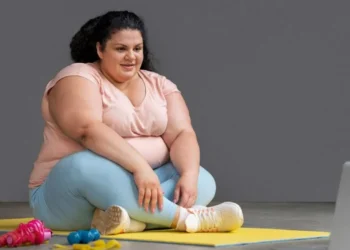 A obesidade não é apenas uma questão individual, mas um reflexo de sistemas de saúde, governamentais, alimentares e ambientais que precisam ser transformados
crédito: Freepik