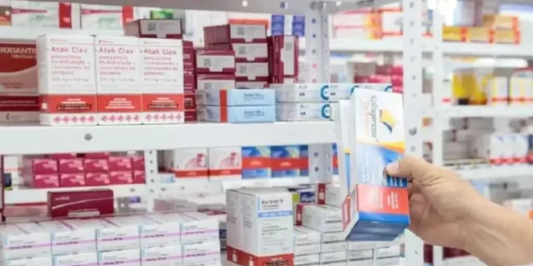 Farmacêuticos podem prescrever medicamentos? Entenda nova resolução