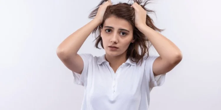 Queda de cabelo em mulheres: saiba quais são as principais causas