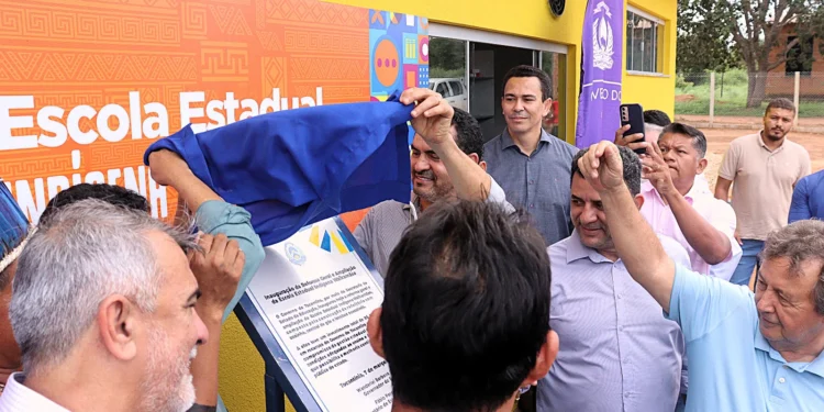 Prefeito João Alberto participa ao lado do Governador Wanderlei Barbosa da inauguração de obras de ampliações e reformas das Escolas Estaduais Indígenas