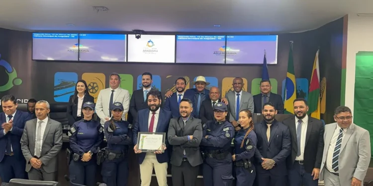 Em Araguaína, Marcos Júnior prestigia sessão solene na Câmara Municipal e fortalece intercâmbio institucional