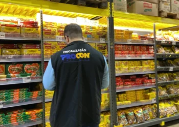 O levantamento foi realizado no dia 07 de março e analisou 45 itens essenciais, incluindo produtos de alimentação, hortifruti, limpeza doméstica e higiene pessoal, em 10 empresas, sendo 05 supermercados e 05 atacados.