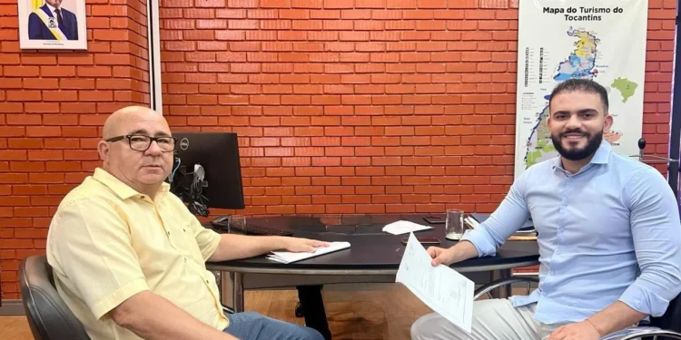 Tupirama recebe R$ 360 mil de Léo Barbosa para aquisição de van destinada ao transporte de pacientes do SUS