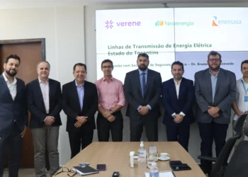 Equipe da SSP/TO e de grupos de energia reunidos/ Sara Cardoso/Governo do Tocantins