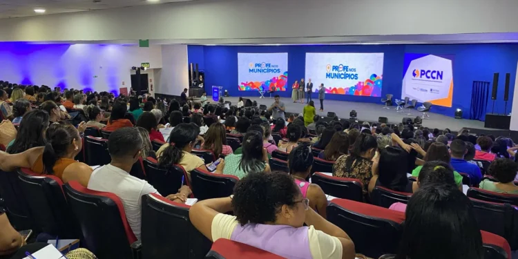 Servidores da rede Municipal de Ensino de Paraíso participam de formação em Neuroeducação