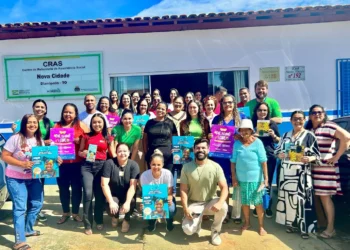 Ação buscou sensibilizar a população sobre a importância da proteção dos direitos das crianças e adolescentes durante o período carnavalesco.