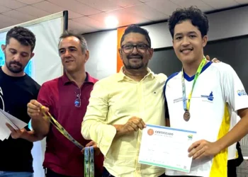 Diretor José Antônio Gama explicou que a escola preparou um momento especial para entregar os prêmios