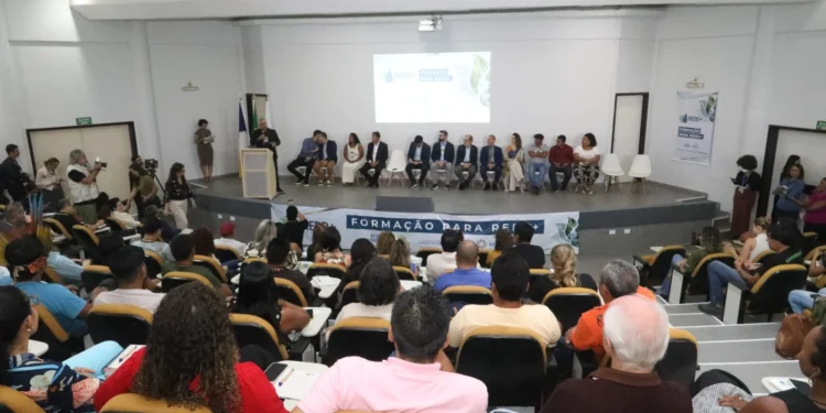 Governo do Tocantins qualifica 140 integrantes das equipes de campo que vão atuar nas Oficinas Participativas de Redd+