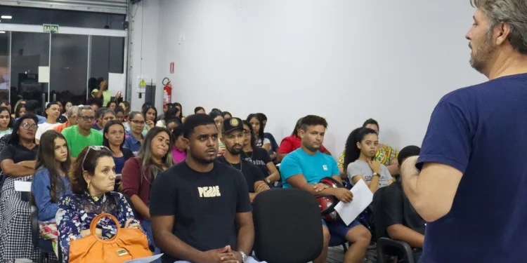 O curso fornece matéria didático, acesso aos materiais complementares, e certificado de participação. Foto – Carlessandro Souza.