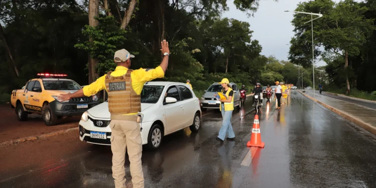 Operação Carnaval Seguro: Detran/TO autua 59 condutores por embriaguez ao volante