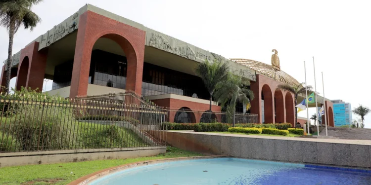 Governo do Tocantins antecipa pagamento dos servidores para esta quarta-feira, 26, e injeta R$ 278 milhões na economia do estado