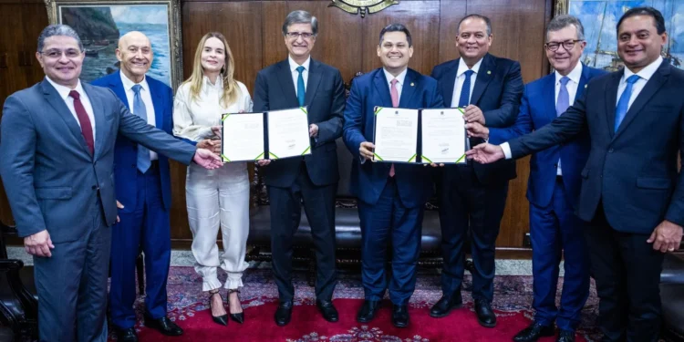 Senador Eduardo Gomes participa de acordo entre Senado e MPF para fortalecer intercâmbio de tecnologia