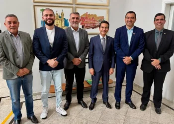 Léo Barbosa participa de reunião estratégica em Brasília para fortalecer o Tocantins