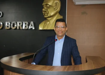 Irmã Adelaide e Nova Esperança justificam pedido de Paulinho Cavalcante